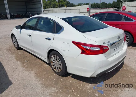 2017 Nissan Altima 2.5 S z USA, uszkodzony, nr VIN 1N4AL3AP1HN318223